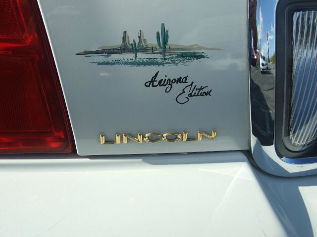 Lincoln Town Car 2005 photo 4