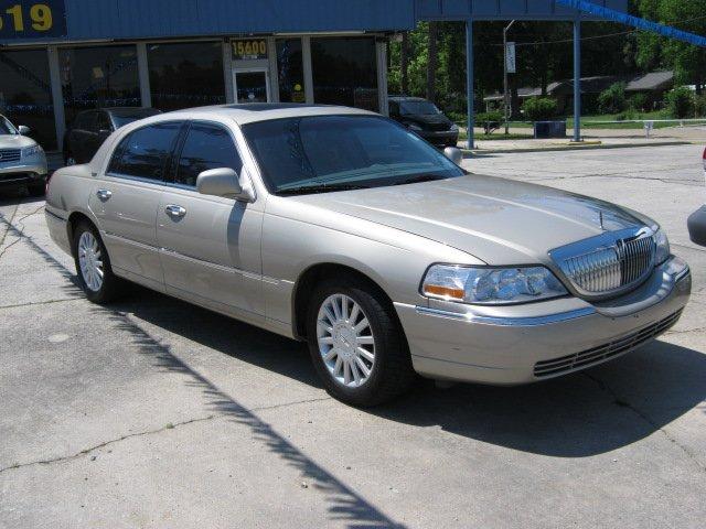 Lincoln Town Car Sport 4x4 Sedan