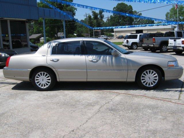 Lincoln Town Car 2005 photo 1
