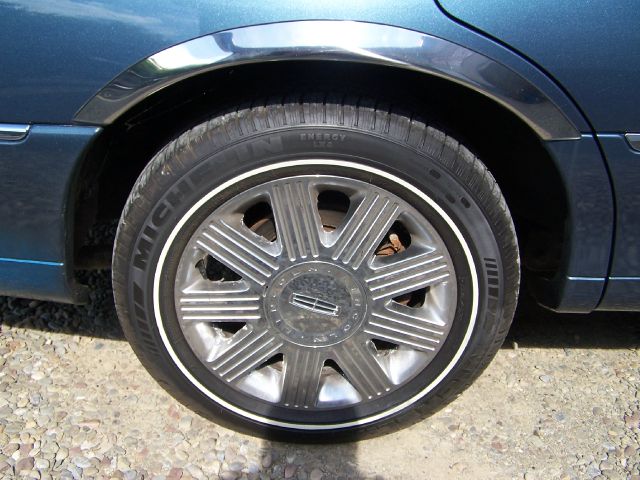 Lincoln Town Car 2005 photo 3