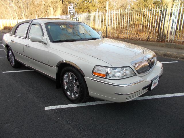 Lincoln Town Car 2005 photo 4
