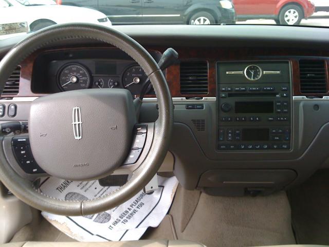 Lincoln Town Car 2006 photo 5