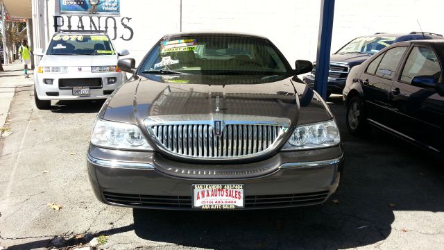 Lincoln Town Car 2006 photo 4