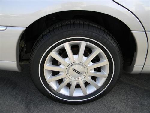 Lincoln Town Car 2006 photo 3