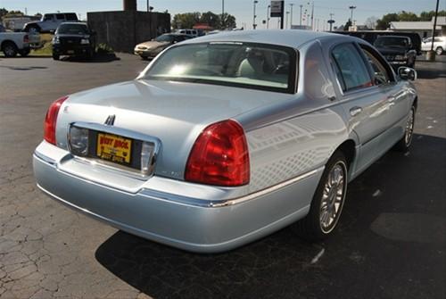 Lincoln Town Car 2006 photo 1
