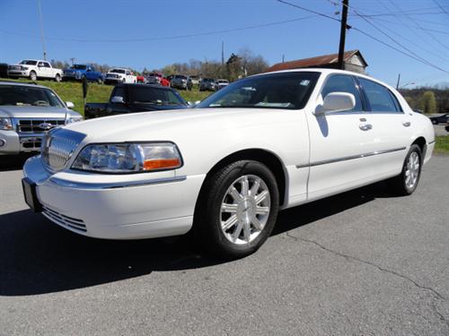 Lincoln Town Car 2006 photo 1