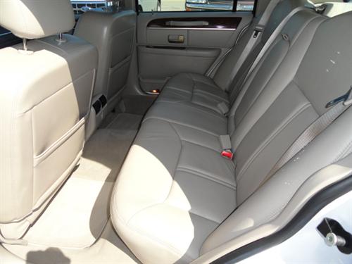 Lincoln Town Car 2006 photo 3