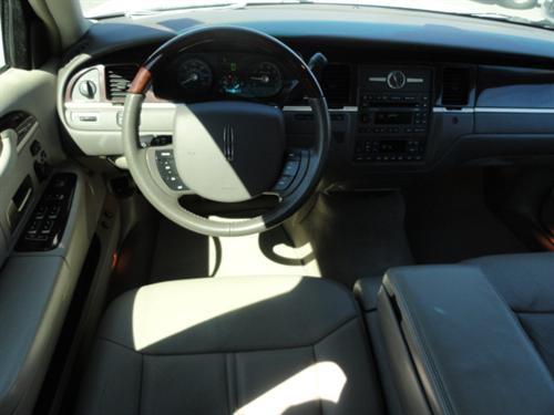 Lincoln Town Car 2006 photo 4