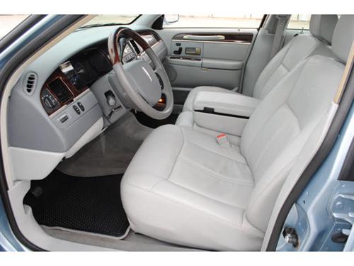 Lincoln Town Car 2006 photo 1