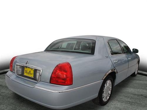 Lincoln Town Car 2006 photo 4