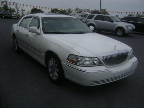 Lincoln Town Car 2006 photo 2