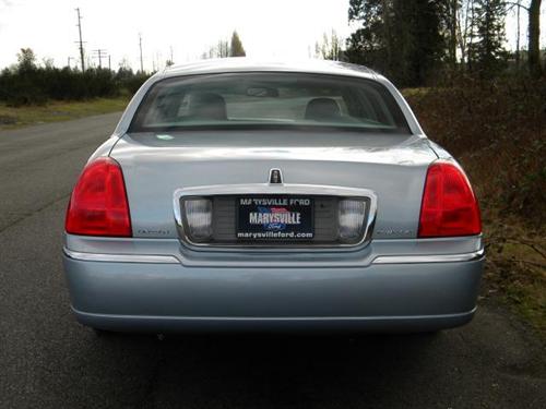 Lincoln Town Car 2006 photo 3