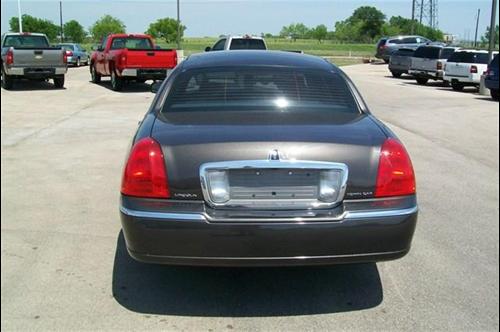 Lincoln Town Car 2006 photo 3