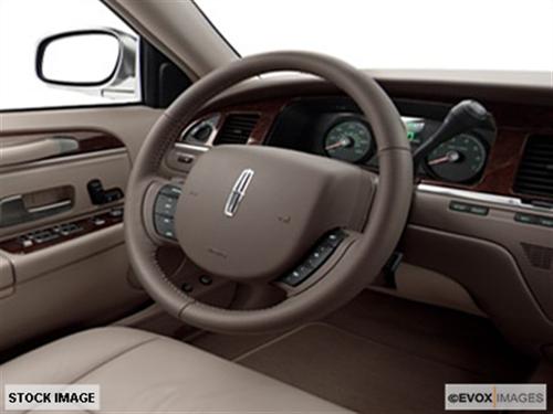 Lincoln Town Car 2006 photo 1