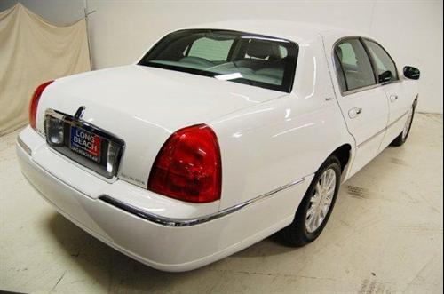 Lincoln Town Car 2006 photo 5