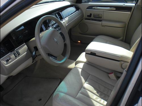 Lincoln Town Car 2006 photo 3