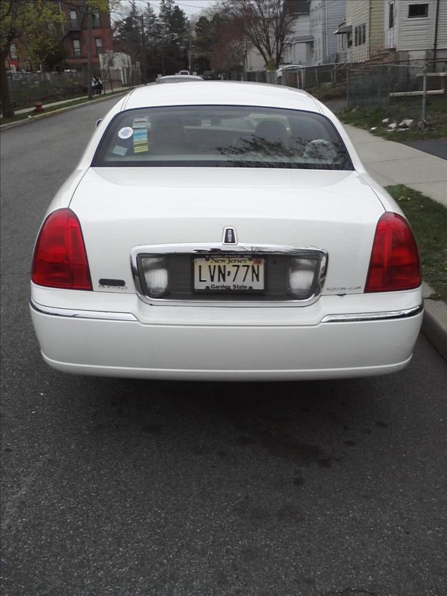 Lincoln Town Car 2006 photo 1