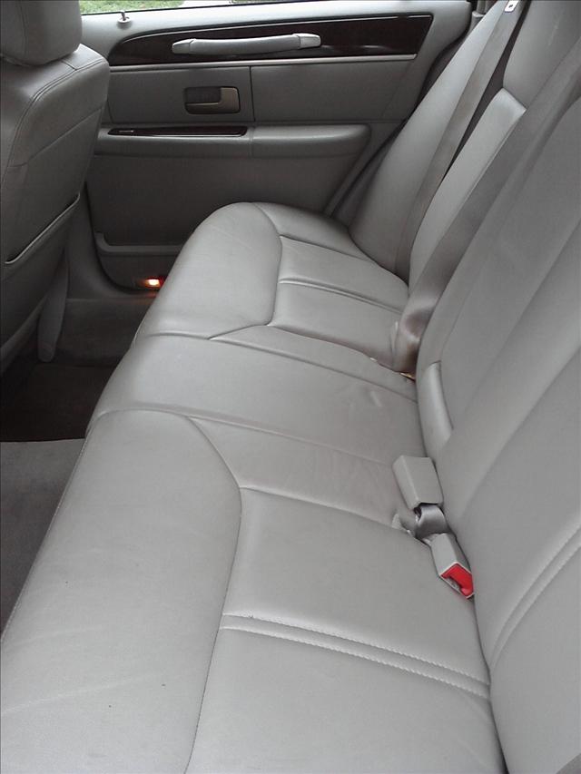 Lincoln Town Car 2006 photo 5