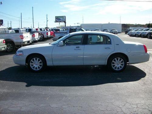 Lincoln Town Car 2006 photo 4