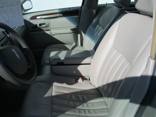 Lincoln Town Car 2006 photo 5