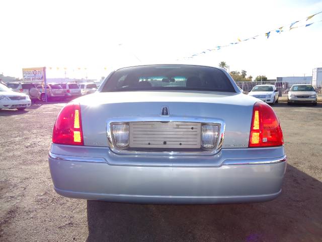 Lincoln Town Car 2006 photo 3