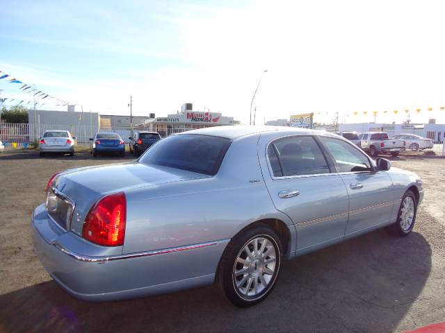 Lincoln Town Car 2006 photo 4
