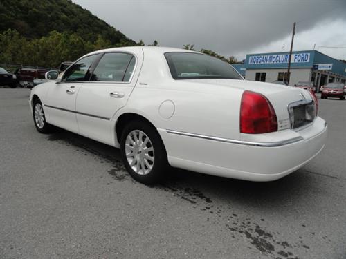 Lincoln Town Car 2006 photo 1