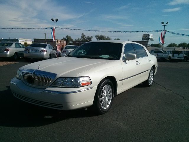 Lincoln Town Car 2006 photo 3
