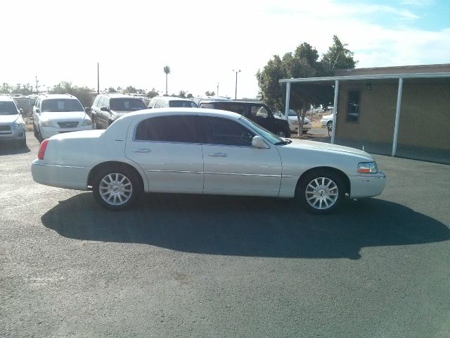 Lincoln Town Car 2006 photo 4