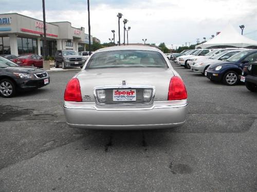 Lincoln Town Car 2006 photo 3