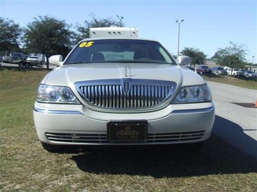 Lincoln Town Car 2006 photo 1
