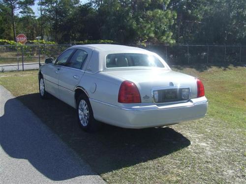 Lincoln Town Car 2006 photo 4
