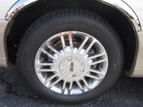 Lincoln Town Car 2006 photo 1