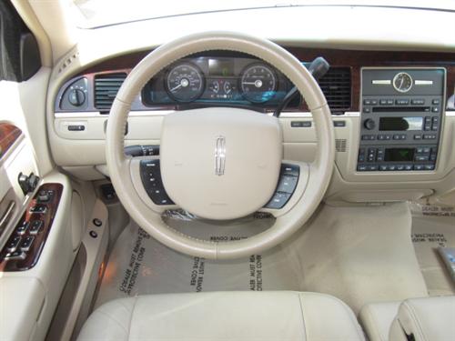 Lincoln Town Car 2006 photo 3
