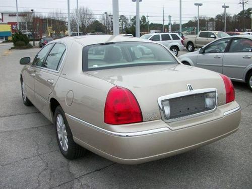 Lincoln Town Car 2006 photo 5