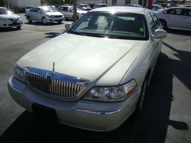 Lincoln Town Car 2006 photo 3