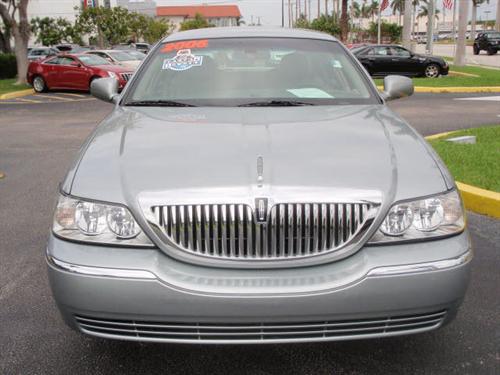Lincoln Town Car 2006 photo 1