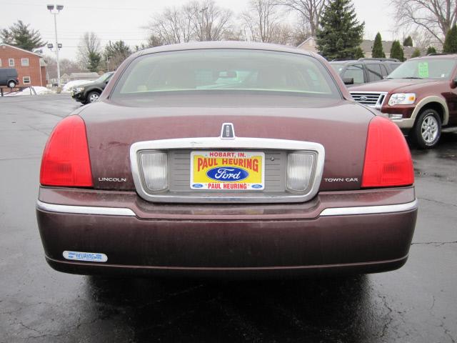 Lincoln Town Car 2006 photo 3