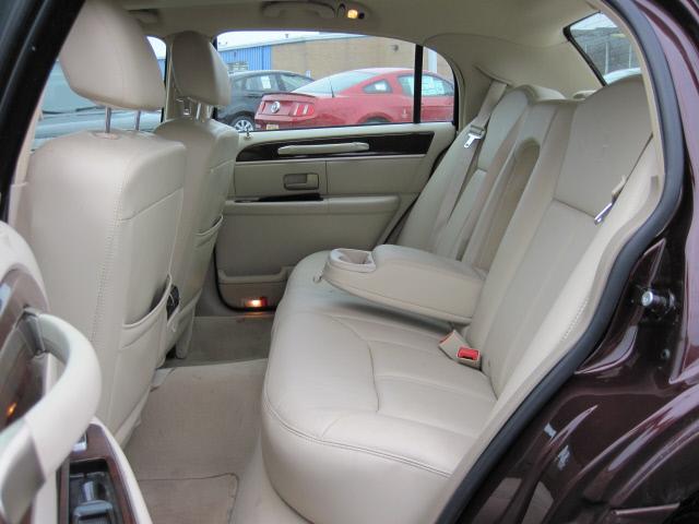 Lincoln Town Car 2006 photo 5