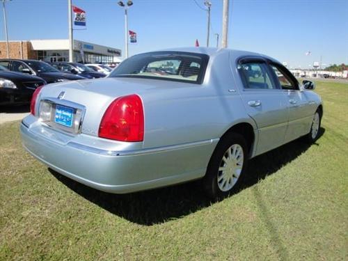 Lincoln Town Car 2006 photo 3