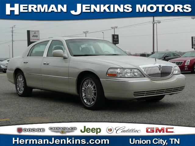 Lincoln Town Car 2002 Tii Sedan