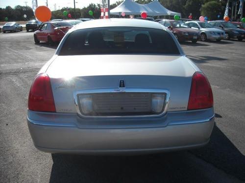 Lincoln Town Car 2006 photo 4