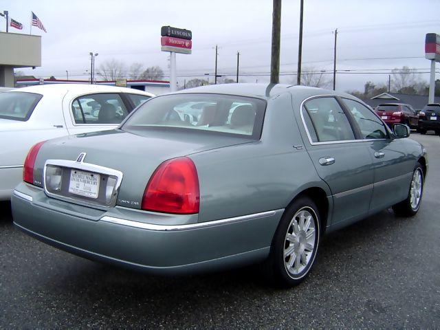 Lincoln Town Car 2006 photo 1