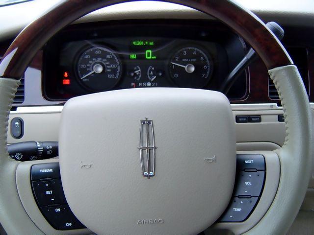 Lincoln Town Car 2006 photo 5