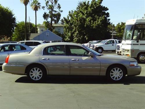 Lincoln Town Car 2006 photo 1