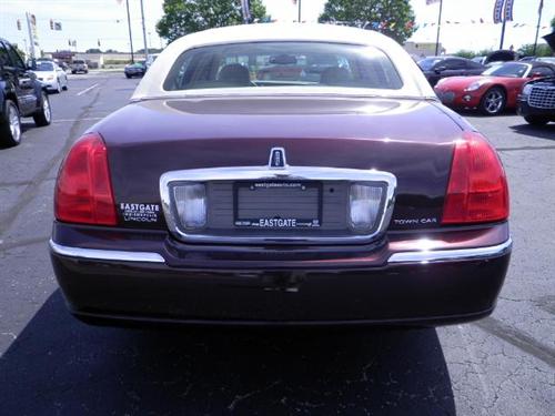 Lincoln Town Car 2006 photo 1