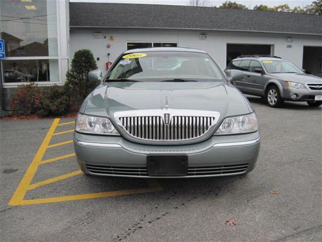 Lincoln Town Car 2006 photo 1