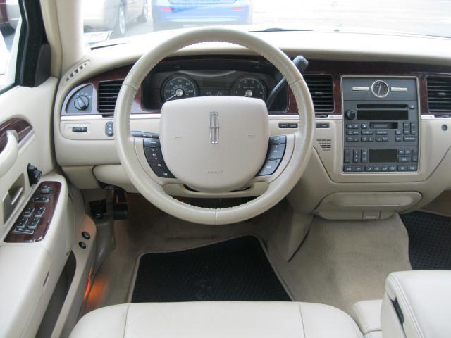 Lincoln Town Car 2007 photo 4