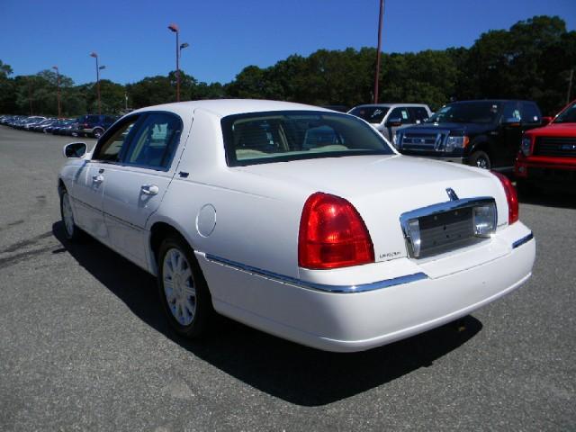 Lincoln Town Car 2007 photo 3