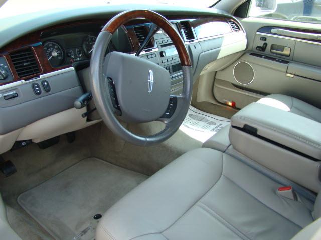 Lincoln Town Car 2007 photo 1
